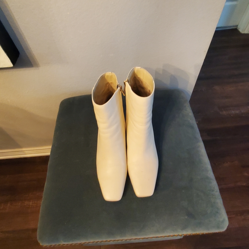 IVORY LEATHER BOOTIES SAM EDELMAN
